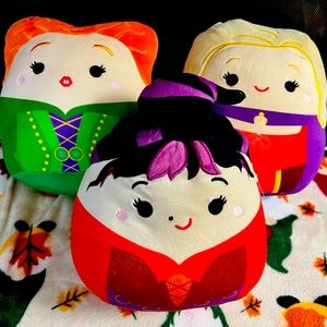 Hocus Pocus Sanderson Sisters Squishmallow set- new with tags